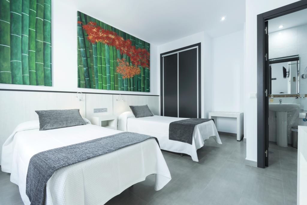 Hostal El Yunque Conil De La Frontera Bilik gambar